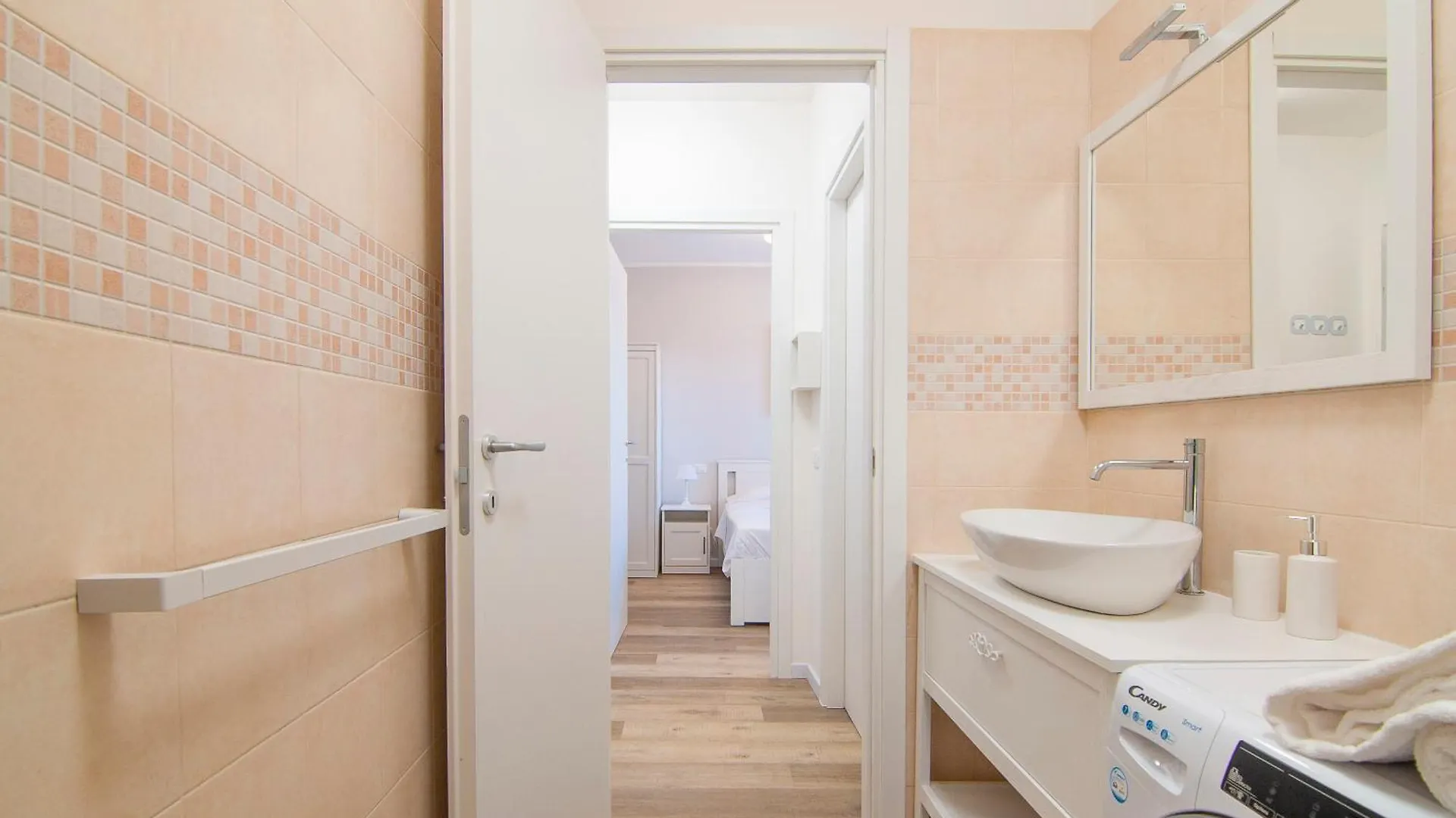 Sangiohouse - Parking & Wifi Apartment Verona 0*,  Italy