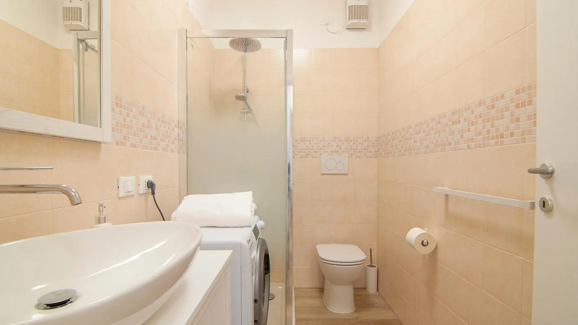 Sangiohouse - Parking & Wifi Apartment Verona Italy